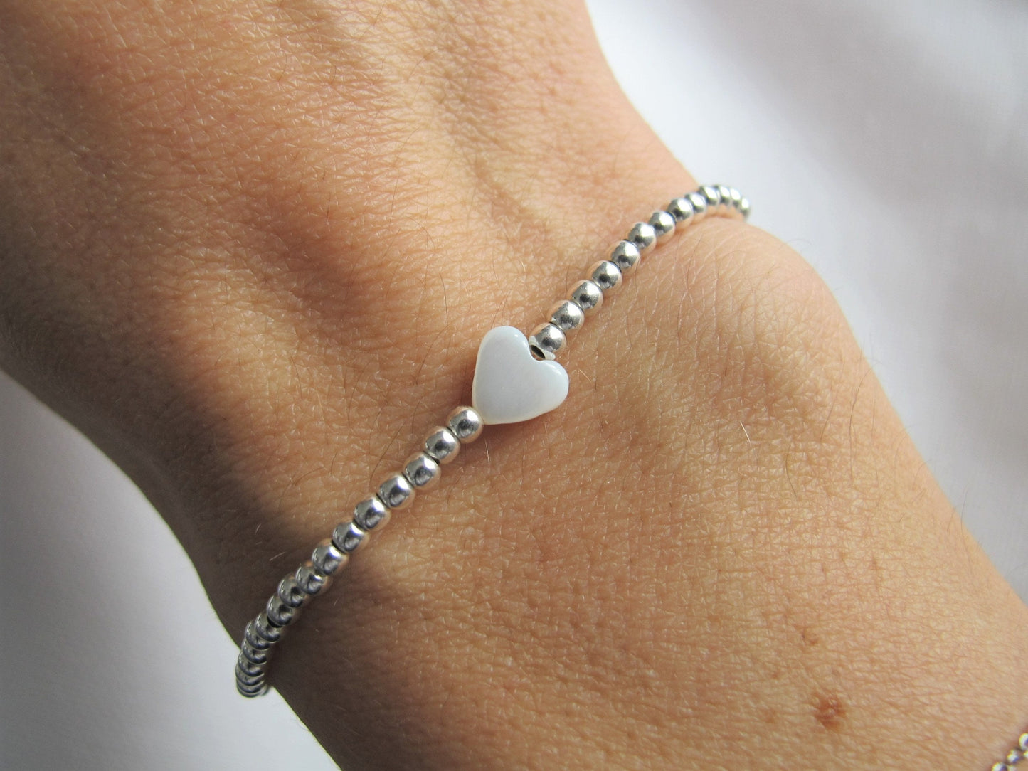 Kugelarmband 925 Silber mit Perlmuttherz | elastisches Perlenarmband